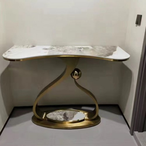 ENTRANCE TABLE