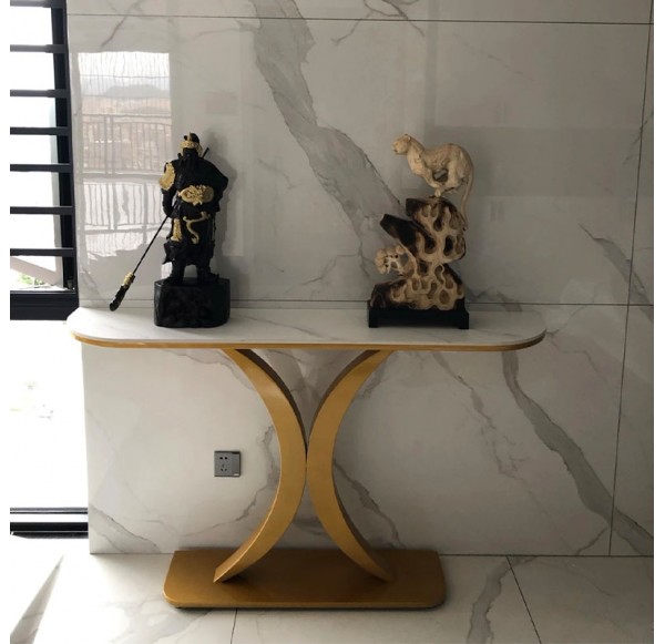 ENTRANCE TABLE