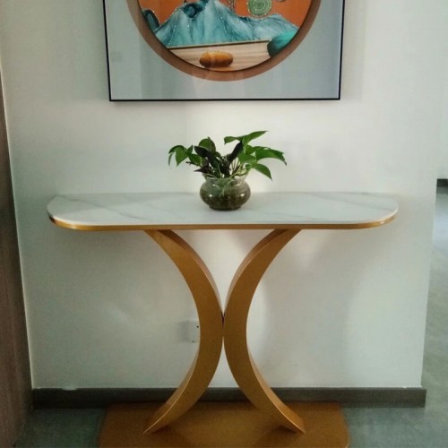 ENTRANCE TABLE
