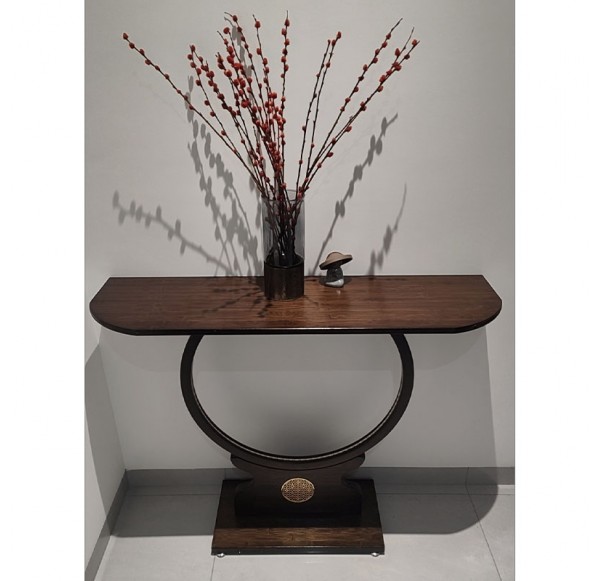 ENTRANCE TABLE