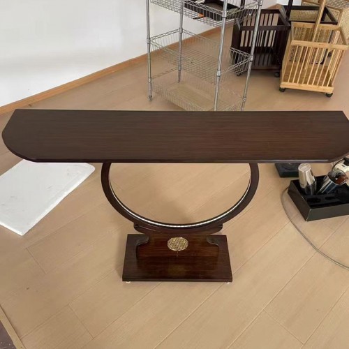 ENTRANCE TABLE